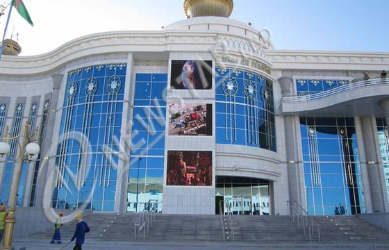 Commercial P12 Outdoor Advertising LED Display For Airport / Hotel , Wall Mounted